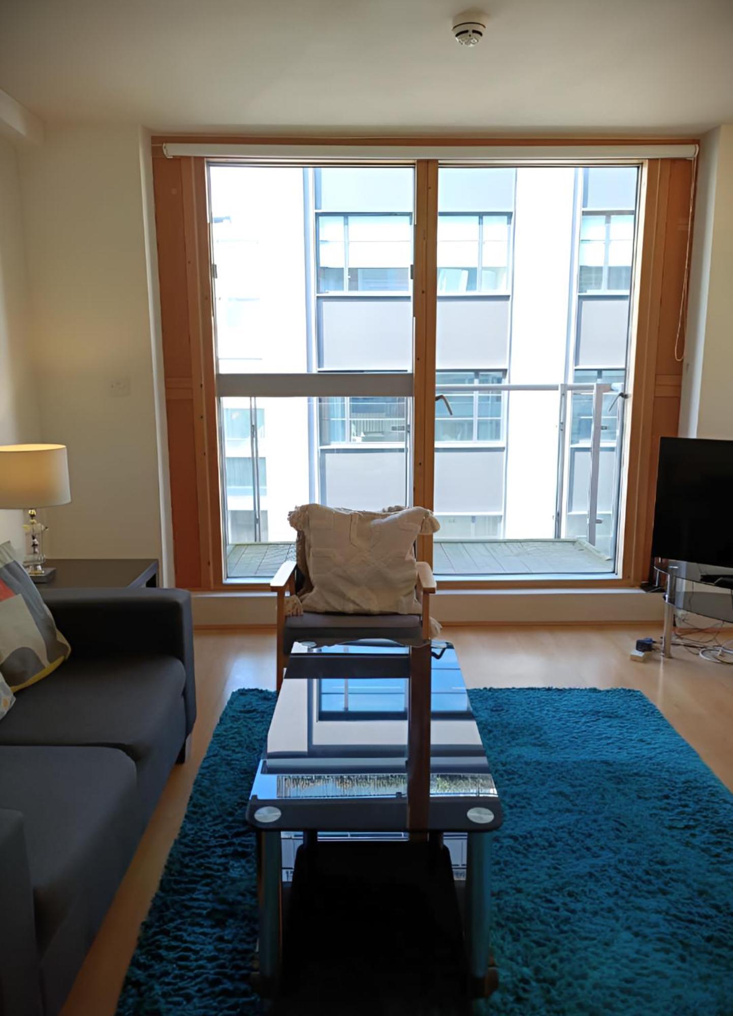 Apartment Still Life Old Street Executive *